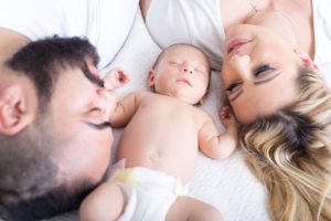Rodiče spí s miminkem - MIMI Potřeby