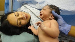 S miminkem po porodu - MIMI Potřeby